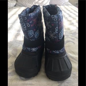 EUC Toddler Girl Snow Boots Size 5